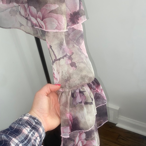 Floral Ruffle Halter Top - Picture 4 of 9